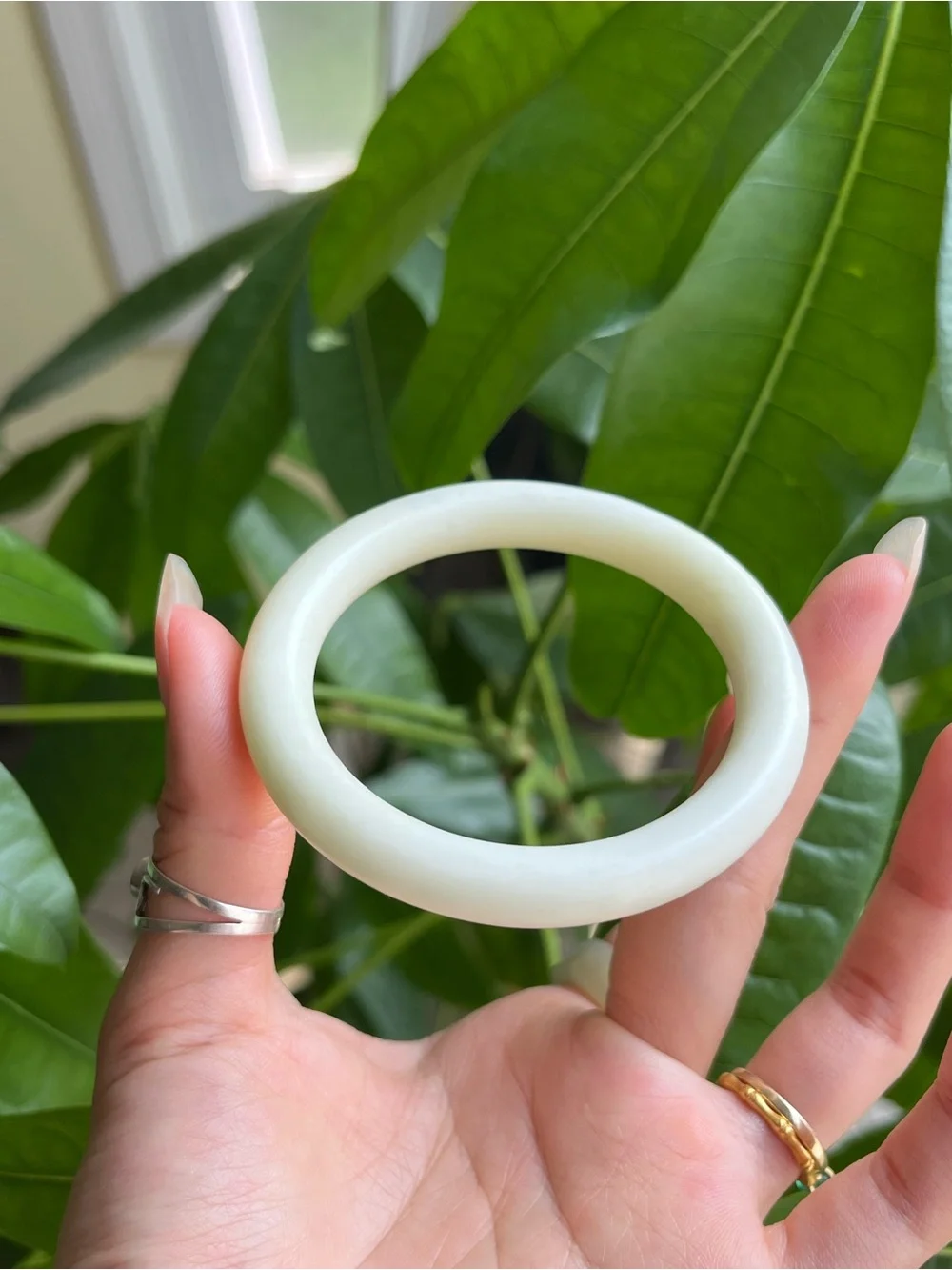 Xiu Jade Bangle Bracelet Light Creamy White - XS D: 52.2-52.4mm